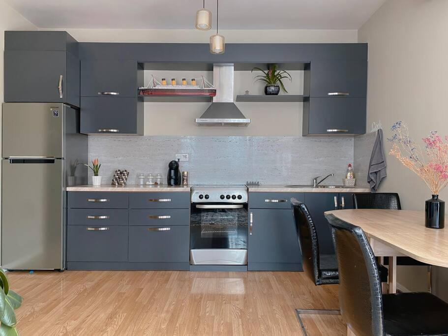 Siera'S Penthouse Daire Priştine Dış mekan fotoğraf